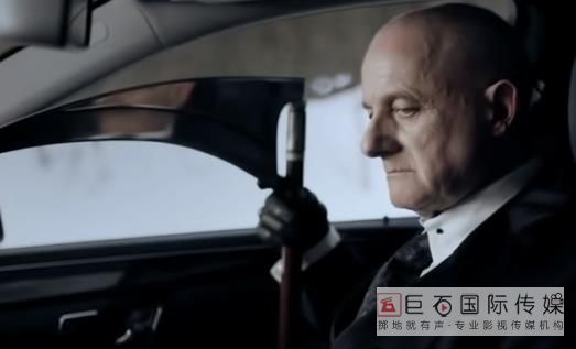 奔驰E级最新创意广告片《对死神说抱歉》
